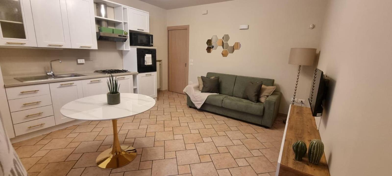 Hoya Apartment 시르미오네 외부 사진
