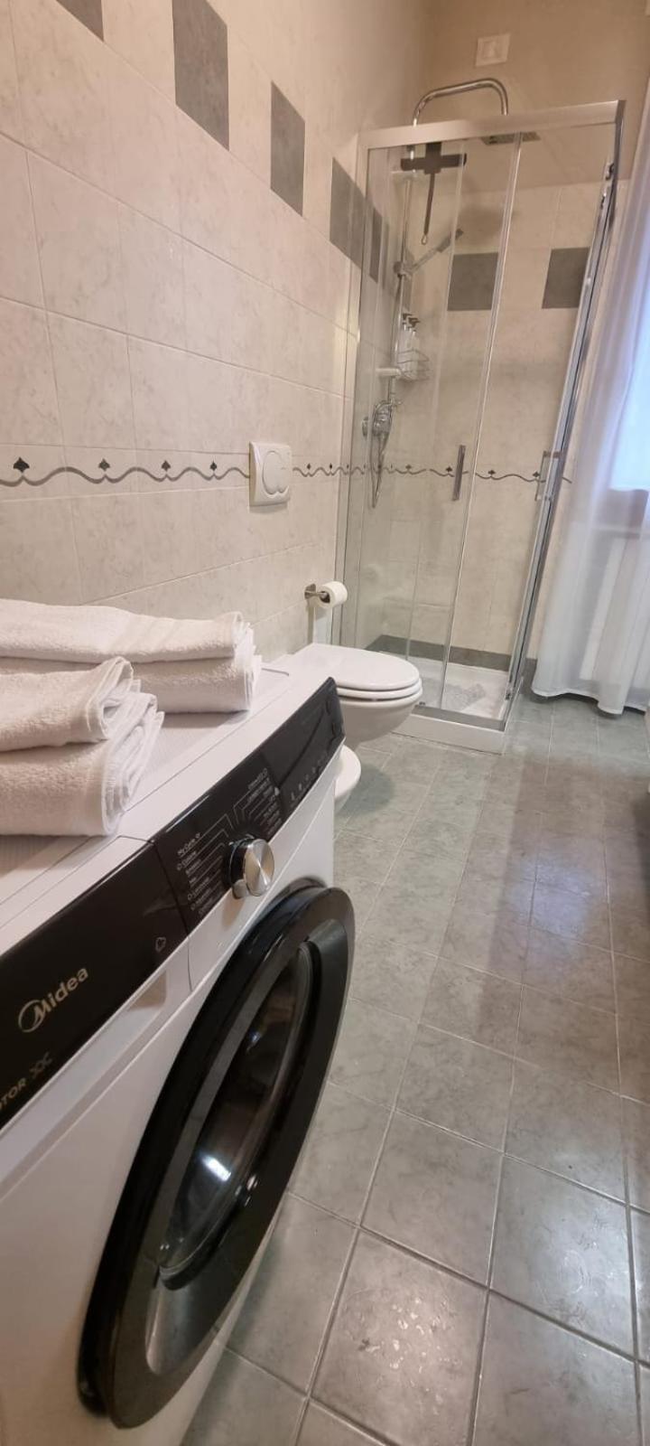 Hoya Apartment 시르미오네 외부 사진