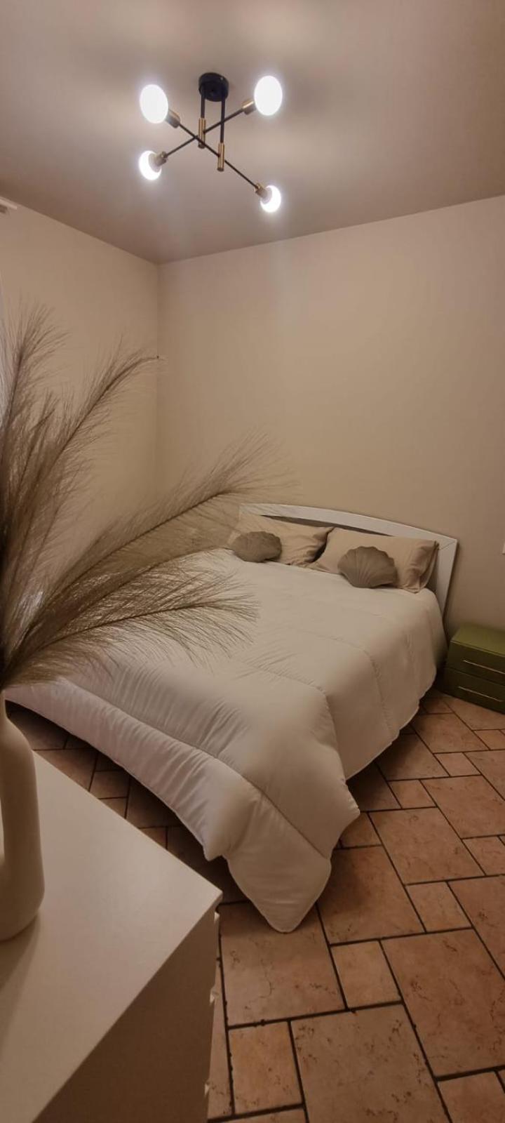Hoya Apartment 시르미오네 외부 사진