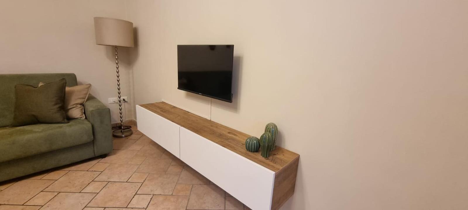 Hoya Apartment 시르미오네 외부 사진