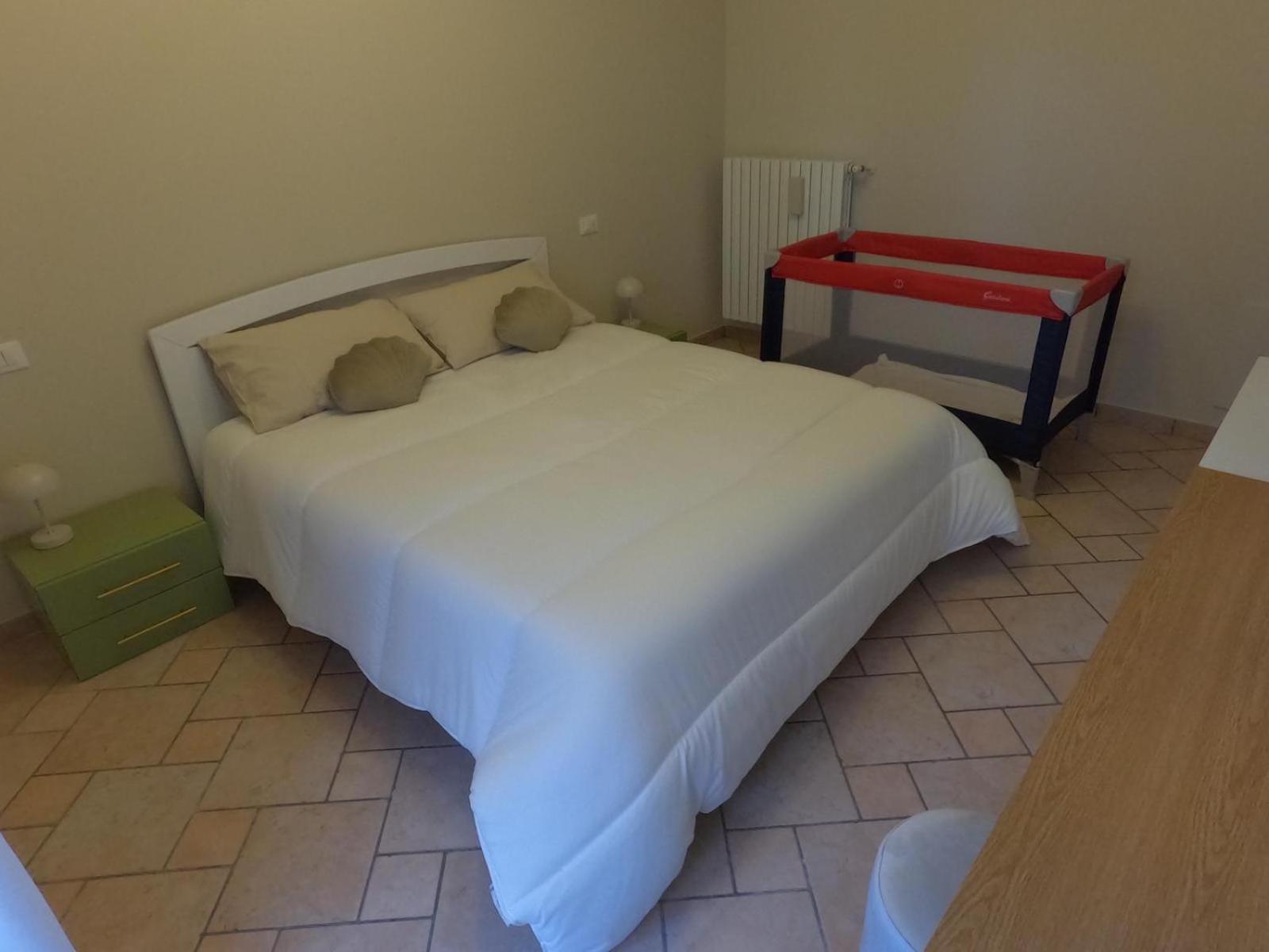Hoya Apartment 시르미오네 외부 사진